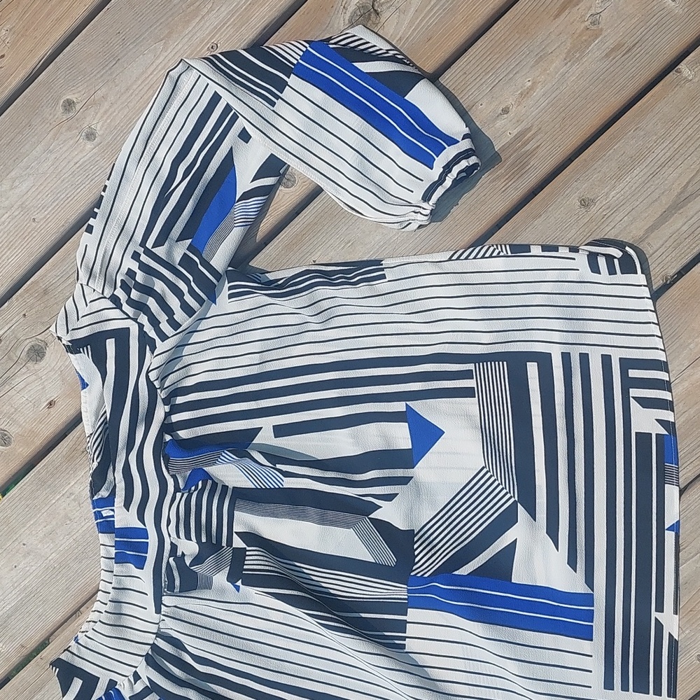 Open shoulder blouse - Picture 2 of 6